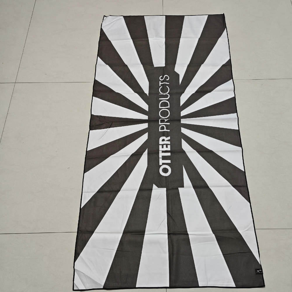 NWOT Slowtide Otter Products Quick Dry Beach Towel